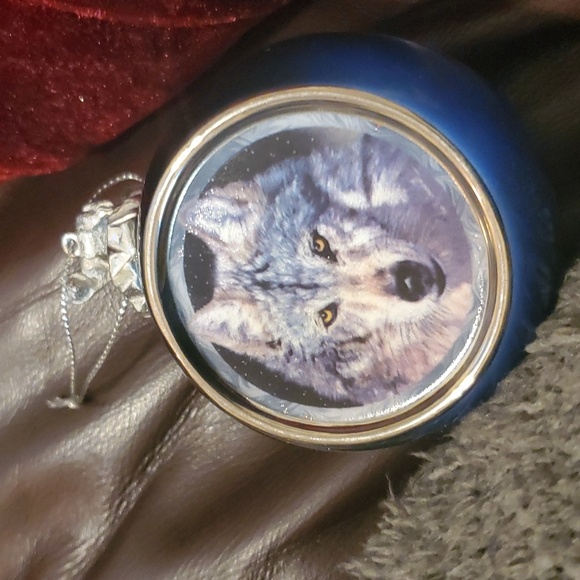 Bradford Exchange Wolf Spirit of the Wilderness Ornament - Picture 4 of 4